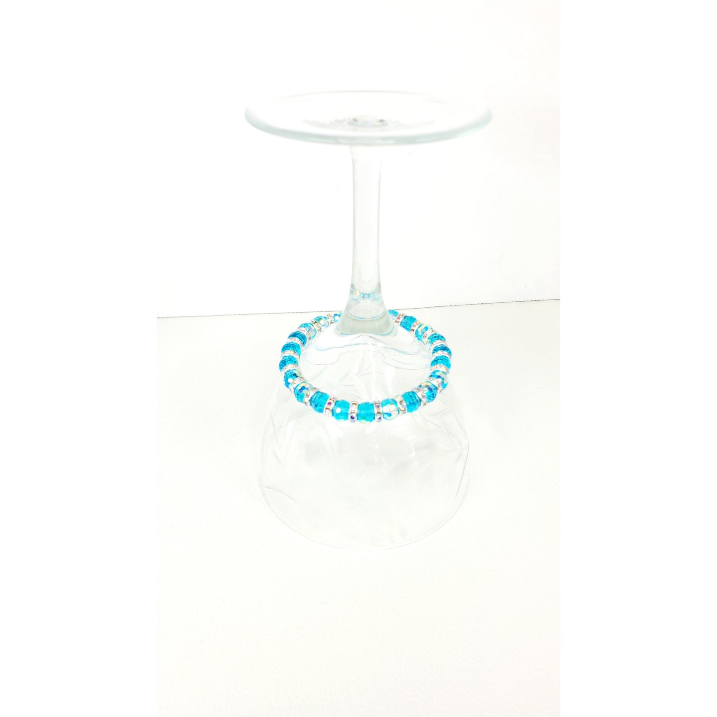 Beautiful Blue Aurora Borealis Faceted Crystal Glass Stretch Bracelet
