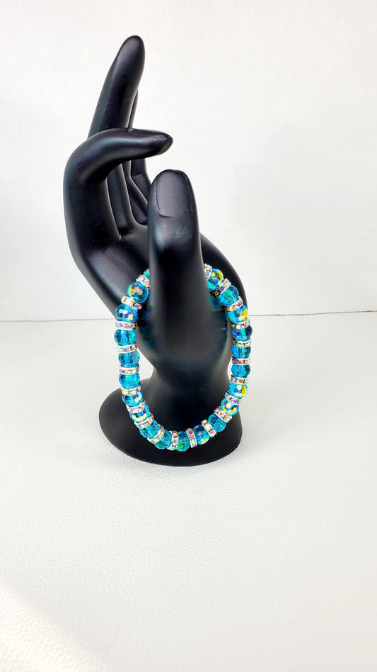 Beautiful Blue Aurora Borealis Faceted Crystal Glass Stretch Bracelet