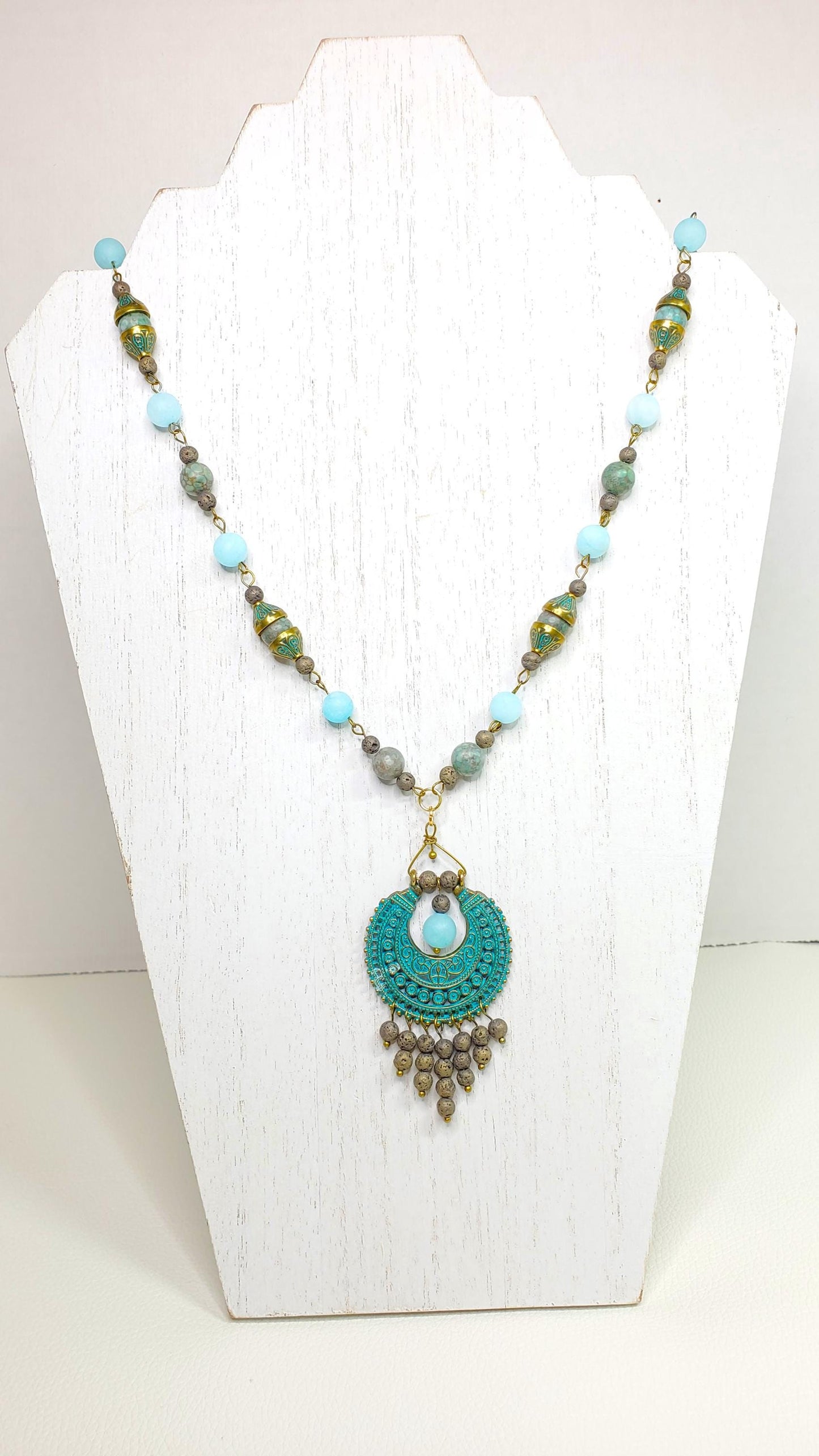 Maifanite and Quartz Crescent Necklace Set